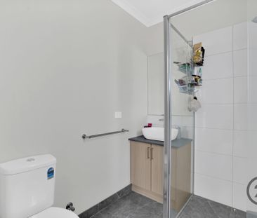 Property Located Minutes to Rockbank Station !!! - Photo 3