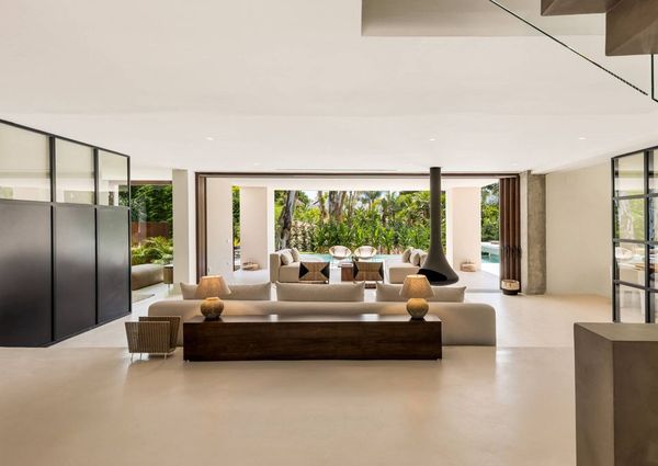 Luxury Villa for rent in Marbella Del Este, Spain