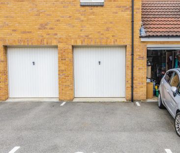 2 bed House - Mid Terrace To Let - Photo 5