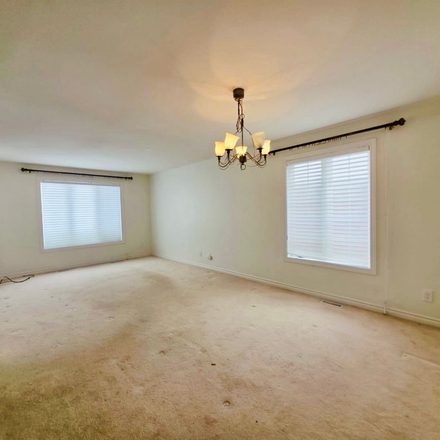 For Lease - 12 Revelstoke Court Unit# Upper, Barrie, Ontario - Photo 1