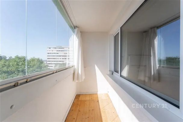 Útulný byt 2+kk s krytou lodžií, sklepem a otevřeným výhledem, k dispozici ihned – Štúrova 1417/2, Krč, 14200 Praha - Photo 1
