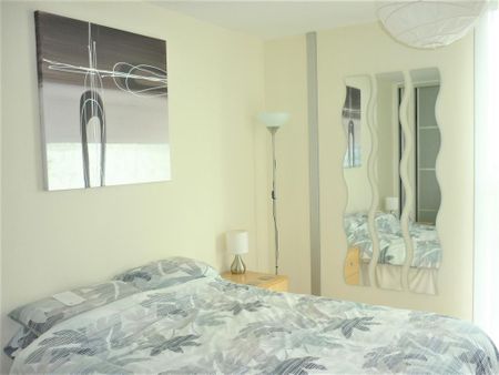 2 bedroom flat to rent - Photo 5