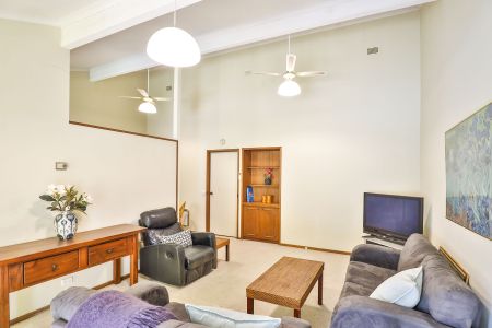 Neat 2 Bedroom Unit in Kalimna Village - Photo 5