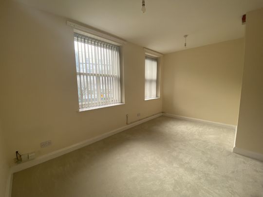 ONE BEDROOM FLAT - Photo 1