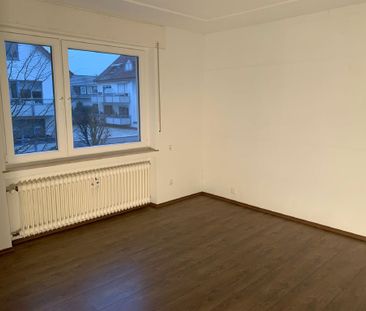 Helle 3-Zimmerwohnung mit Sonnenbalkon in bevorzugter Wohnlage von ... - Photo 3