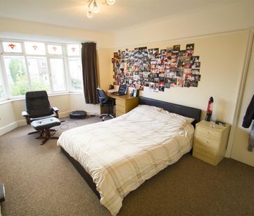 4 bedroom semi-detached house to rent - Photo 3