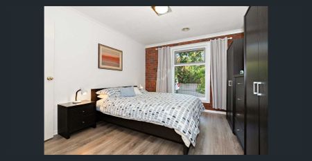 Fully Updated Family Abode - Photo 3