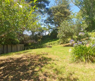 TE ATATU PENINSULA - Harbour view 3 bedroom - Photo 2
