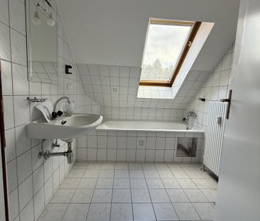 Deutschfeistritz, tolle 2-Zimmer-DG-Wohnung in ruhiger zentraler La... - Foto 1