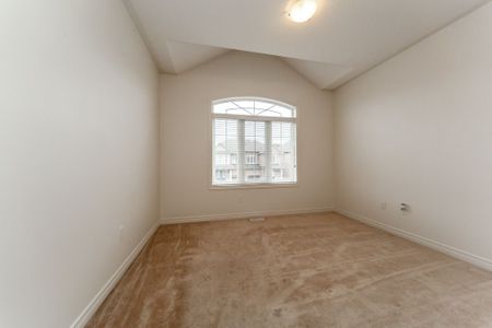 For Lease - 27 Vezna Crescent, Brampton, Ontario - Photo 4