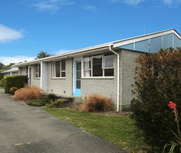 Front 2 bedroom unit in quiet Riccarton block - Photo 2