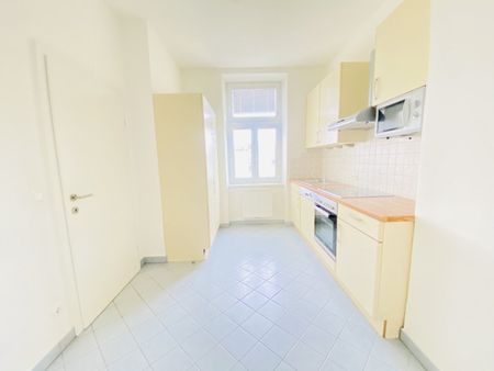 Zentrumsnahe 2-Zimmer Altbauwohnung + Balkon - Photo 2