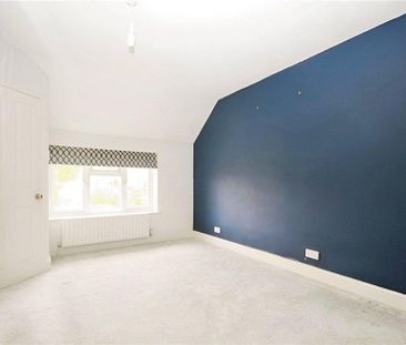 4 bedroom semi-detached house to rent - Photo 3