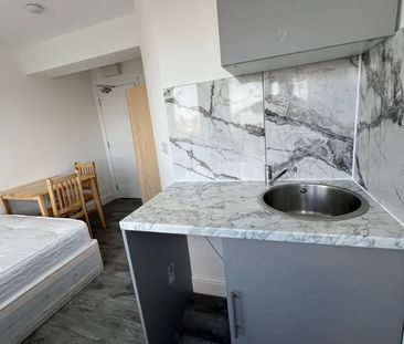 Bedsit, High Road, IG1 - Photo 4
