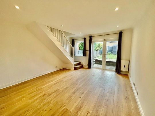 2 bedroom terraced house to rent - Photo 1