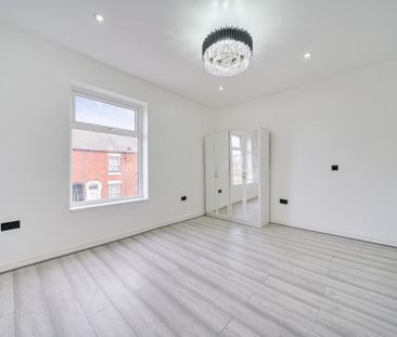 3 bedroom terraced house to rent - Photo 6