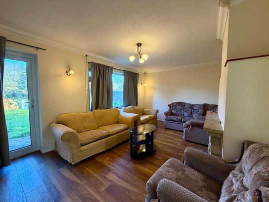 3 bedroom bungalow to rent - Photo 1