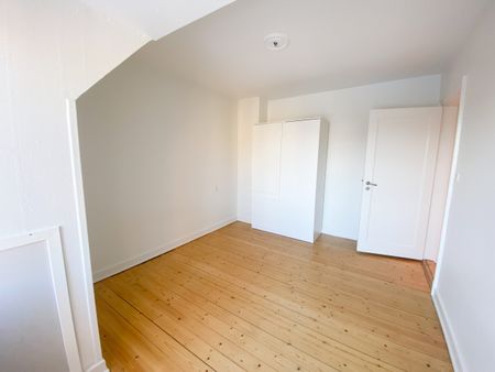 Dejlig 2-værelses lejlighed med altan - Foto 4