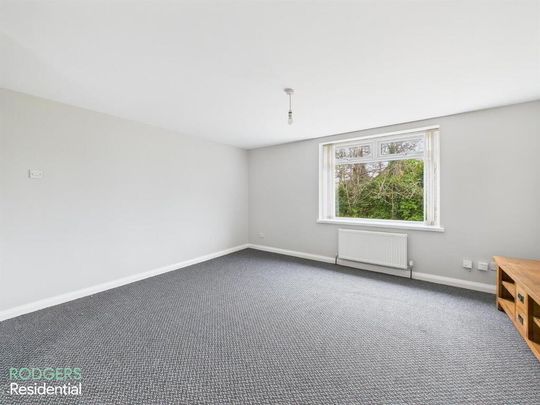 9a Dungoyne Park, Dundonald, Castlereagh, Belfast, BT16 2PL - Photo 1