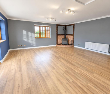 2 bedroom detached bungalow to rent - Photo 1