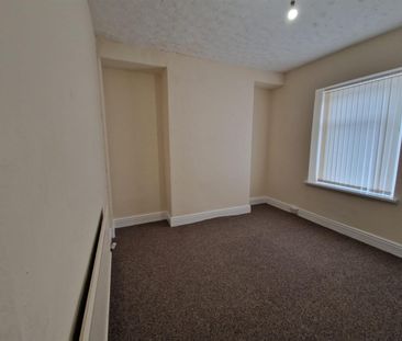 Wern Terrace, SA1 8NT, Swansea - Photo 2