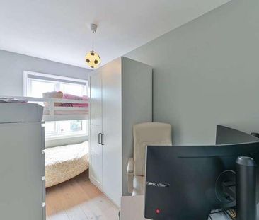 Lapse Wood Walk, Forest Hill, SE23 - Photo 3