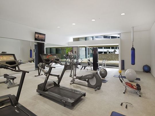 COVE | Furnished One Bedroom Apartment + Parking - Photo 1