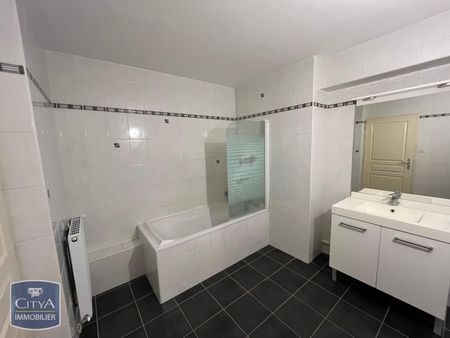Location Appartement 3 pièces 90m² MACON 71000 - Photo 4
