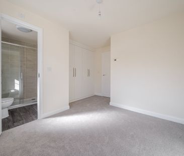 Southwold Drive, Peterborough, Hampton Beach - Photo 2