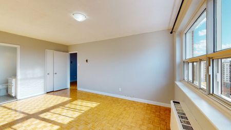 335 Cooper St. – The Carillon - Photo 2