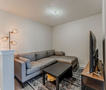 For Lease - 1226 Peelar Crescent, Innisfil, Ontario - Photo 3