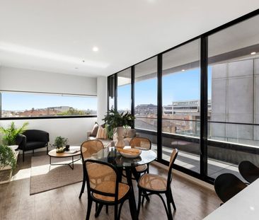 Stylish City-Fringe Living on St Kilda Road - Photo 3