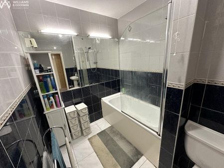 2 bedroom flat to rent - Photo 4