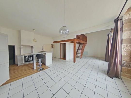 Location Appartement 3 pièces 73m² ROMANS SUR ISERE 26100 - Photo 1