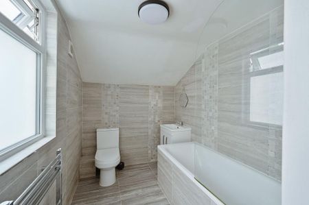 2 bedroom terraced house to rent - Photo 4