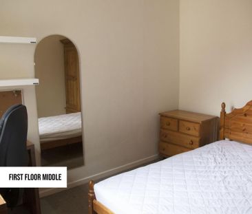 4 bedroom terraced house to rent - Photo 1