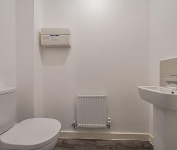 3 bedroom semi-detached house to rent - Photo 5