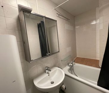 Location Appartement 2 pièces 34m² LILLE 59000 - Photo 5