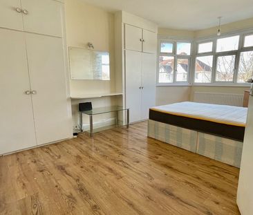 Studio Flat, Strathmore Gardens, N3 - Photo 5