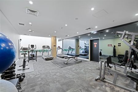 Full Furnished I 5-Min Walk to East Village - Photo 4