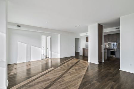 For Lease - 2 St Thomas Street Unit# 2207, Toronto, Ontario - Photo 3