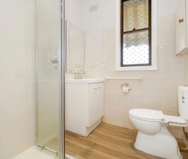 4 Floyd Place, Mount Pritchard, NSW 2170 - Photo 5