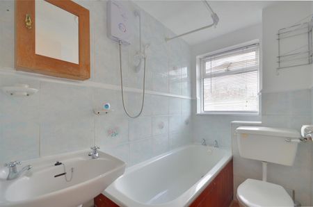 Ladygate Lane, Ruislip, HA4 - Photo 5