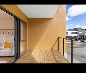 Modern 3BR Townhouse in Flat Bush - Photo 5