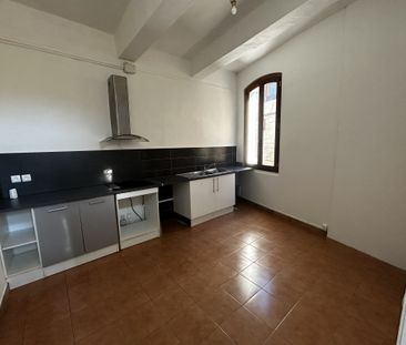 Location Appartement 3 pièces 63m² SOMMIERES 30250 - Photo 6