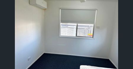 Renovated Fully Airconditioned Home, Fully Security Screened.. Partially Furnished - Photo 4