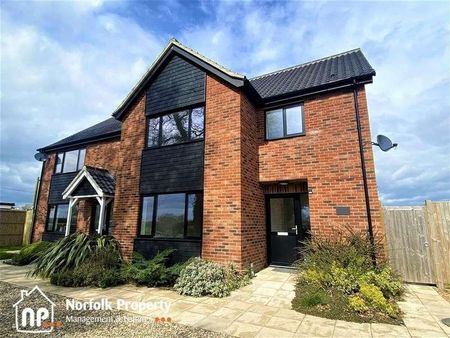 Alpington, NR14 - Photo 5