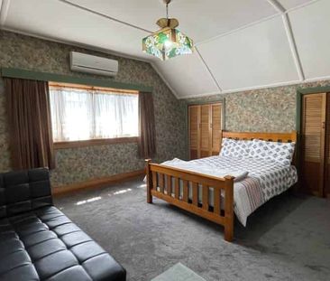 Fully Furnished Ensuite Room for 2026 - Photo 1