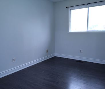 For Lease - 246 Simmons Boulevard, Brampton, Ontario - Photo 6