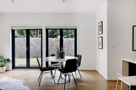 2 Bed, 1 Bath - Photo 5